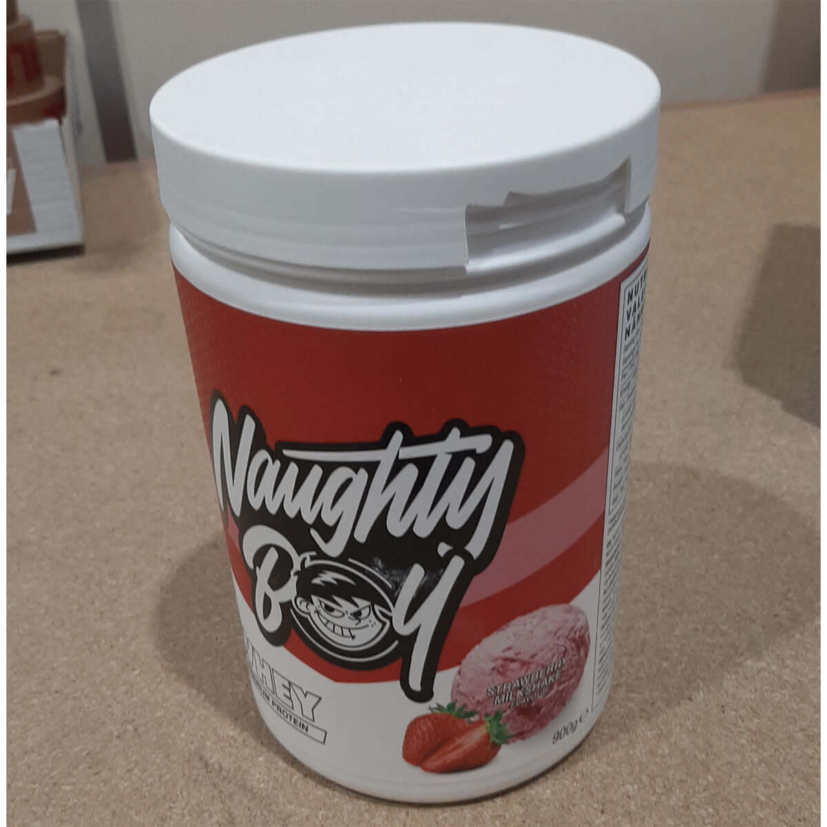 Naughty Boy Advanced Whey Protein Size: 900g Flavour: Strawberry Milkshake with Damaged Lid